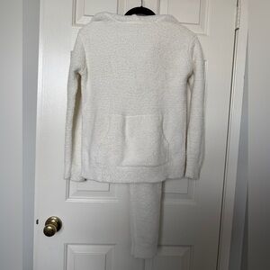 Softies Cozy White Hooded Sweater and Jogger Set. Small.